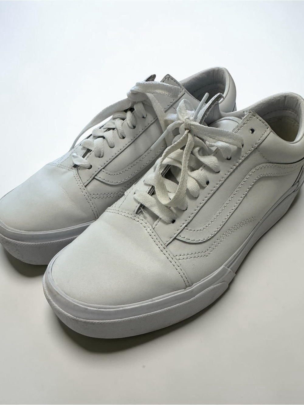 Classic Low-Top Leather Sneakers - White